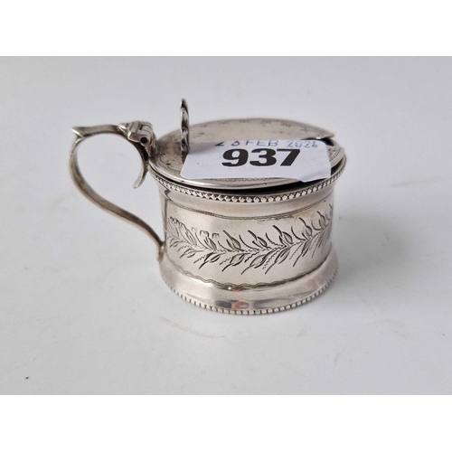 937 - A circular mustard pot with beaded rim marked on base and cover, Birmingham 1912