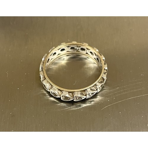 212 - 9ct Gold & Silver Ring 2.9g