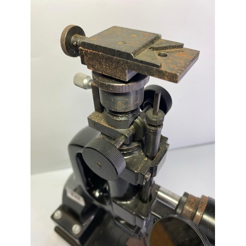 1832 - A CARL ZEISS micro scope