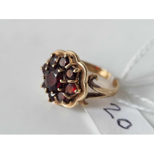 20 - Antique garnet set 9ct Gold cluster ring, 4.9g, size L