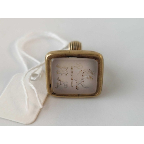 59 - A Victorian gold agate seal with rampant lion intaglio