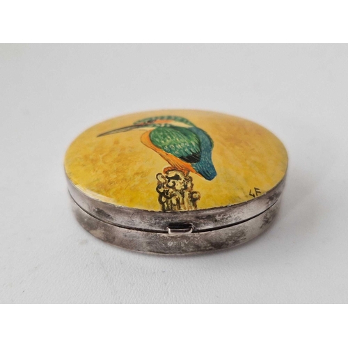 1136 - Silver and enamel pill box with Kingfisher. 1.5 in wide