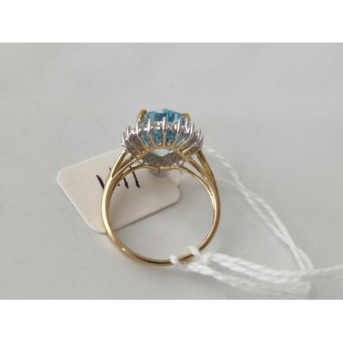 141 - Very pretty large pear-shaped, aquamarine and diamond dress ring 9ct
Size O 3.6g