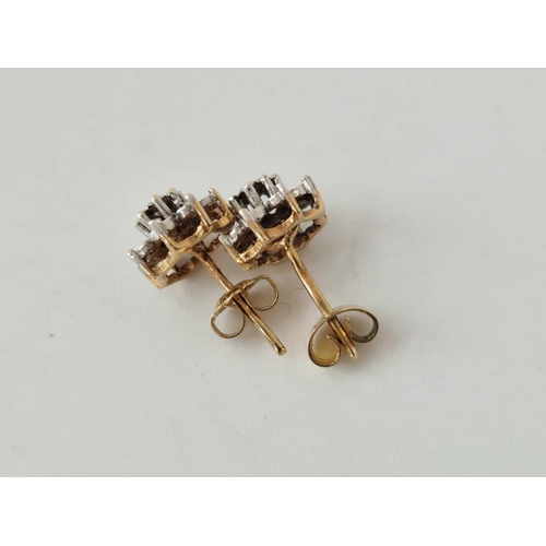 291 - A pair of earrings with small diamonds, 9ct, 1.6 g