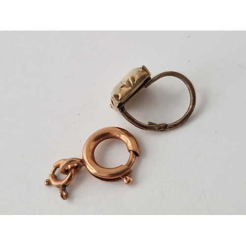 99 - A Rose gold bolt ring and earrings top