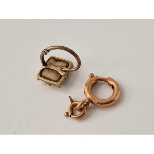 99 - A Rose gold bolt ring and earrings top