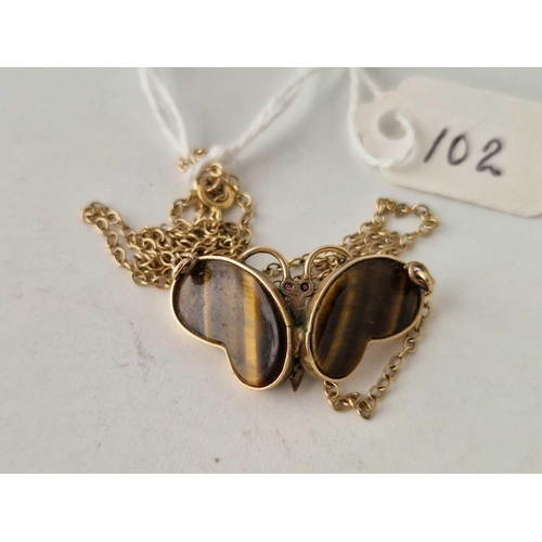 102 - A tigers eye butterfly pendant necklace 9ct 16 inch 3.4 gms