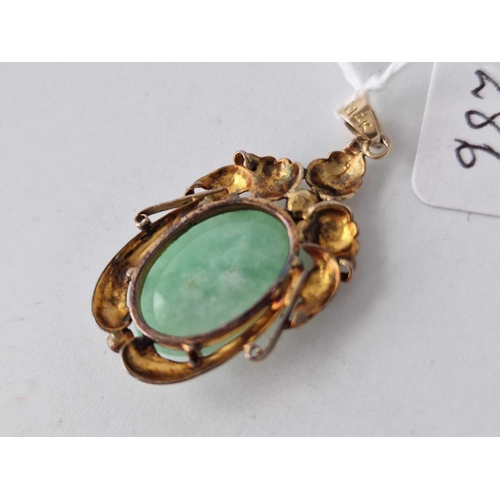 286 - A jadeite pendant 14ct gold 5.2 gms