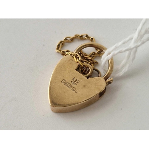 311 - A heart padlock with safety chain 9ct 1.7 gms