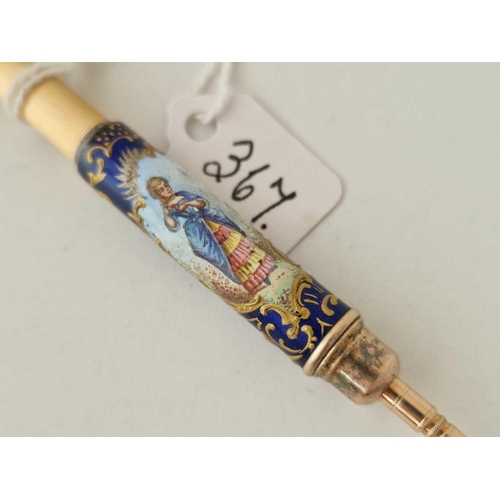 367 - A Pretty Enamel Pencil With Portrait Panel Of A Lady