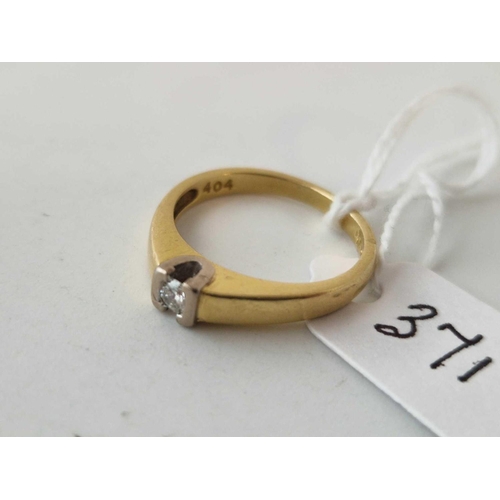 371 - A single stone diamond ring 18ct gold size M 3.9 gms