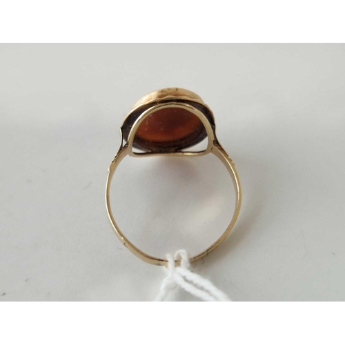 373 - A cameo ring 9ct size U 2.7 gms