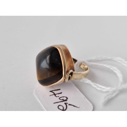 495 - A tigers eye ring 9ct size H 4.4 gms