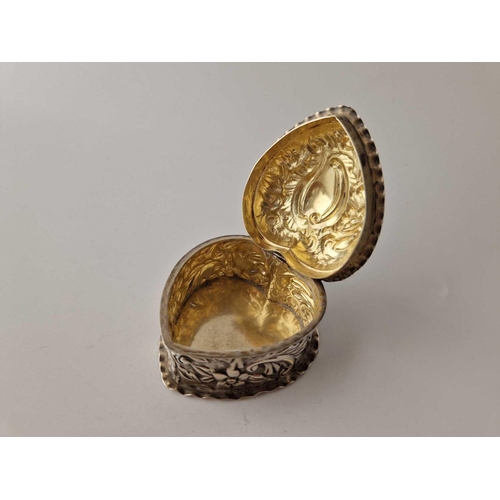 567 - A 1888 silver heart shaped ring box