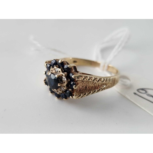 62 - Vintage sapphire & diamond 9ct cluster ring size R 3.5g