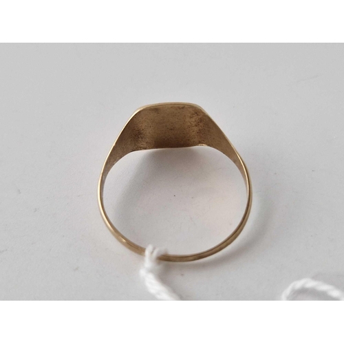 646 - A gents signet ring 9ct size Z + 2 2.6 gms