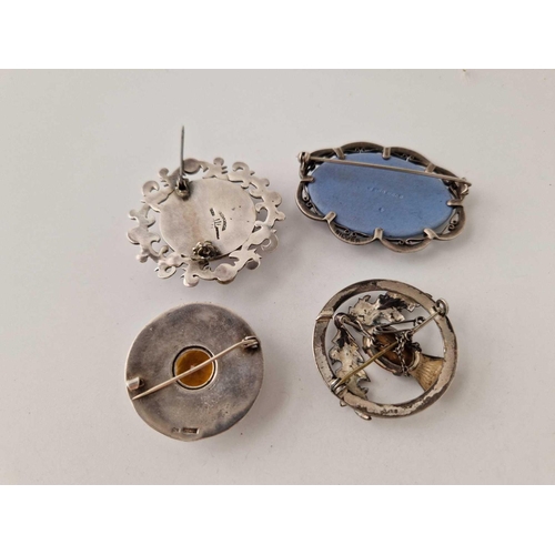 683 - Four silver brooches 71 gms