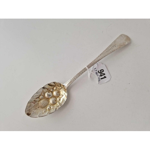 941 - A George III berry spoon with gilt bowl, London 1782 by IL