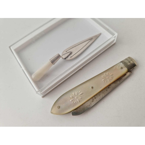 985 - An attractive fruit knife with M.O.P body, Sheffield 1911 and a trowel shaped bookmark with import m... 