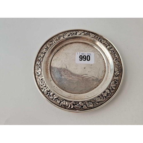 990 - A Chinese card tray with chased border, 5.75 inches wide by WOSHING of Shanghai, 140 g