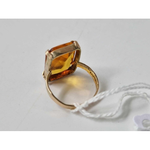 145 - A good citrine ring 9ct, size M, 4.6 g