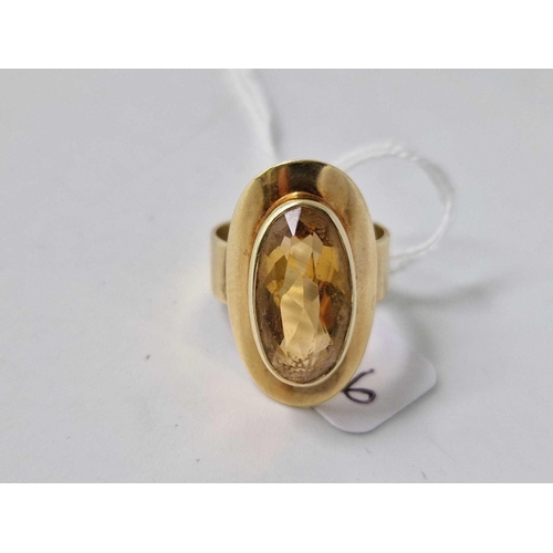 146 - A LARGE OVAL CITRINE RING, 14ct, size M, 6.4 g