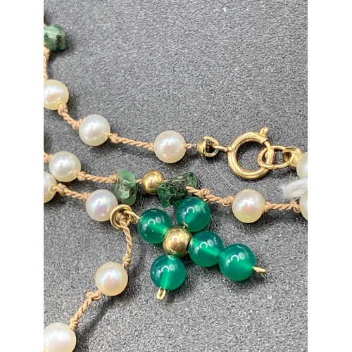 155 - A emerald and pearl necklace with a gold green chalcedony cross pendant clasp and spacers 16 inch