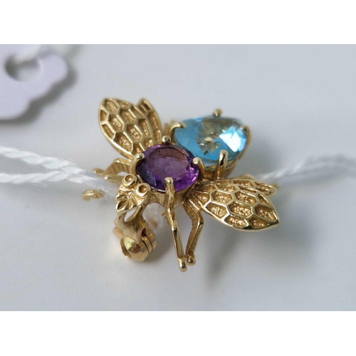 167 - A bug brooch with topaz and amethyst, 9ct, 3.5 g