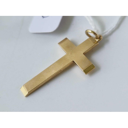 240 - A cross pendant, 9ct, 2.9 g