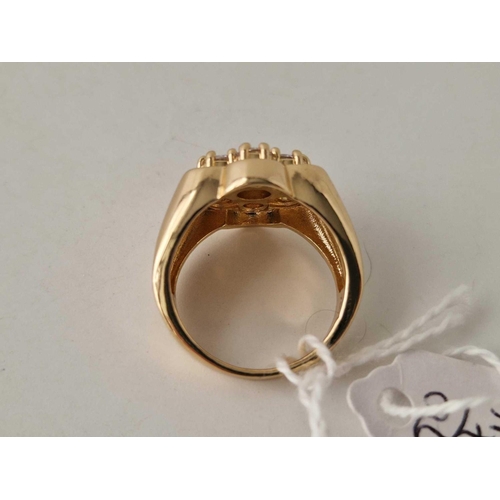 247 - Vintage silver gilt and paste flower ring size O