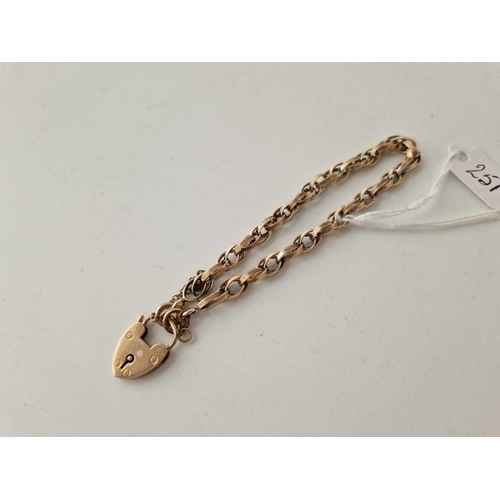 251 - A VICTORIAN GOLD FANCY BRACELET WITH PADLOCK CLASP,
7 inch, 9.8 g