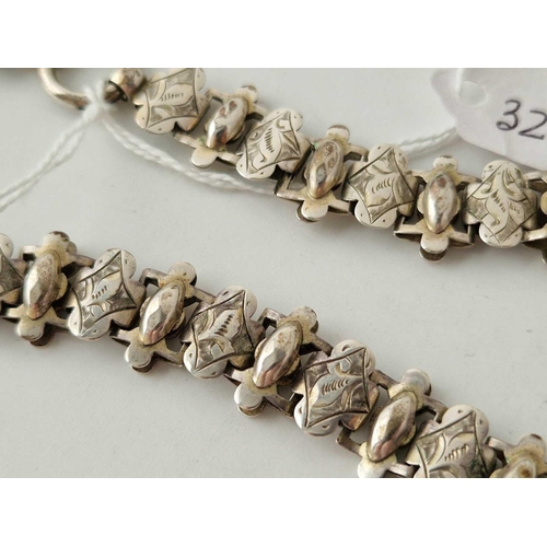 322 - A unusual fancy link silver neck chain 17 inch 33 g