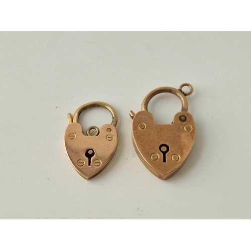 323 - Two gold padlock clasps 3.8 g