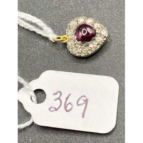 369 - A GEORGIAN DIAMOND HEART PENDANT WITH PINK GARNET DETAIL