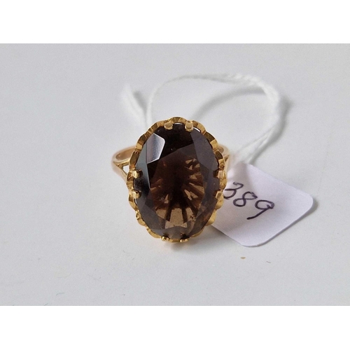 389 - A smokey quartz dress ring, 9ct, size S, 5.5 g