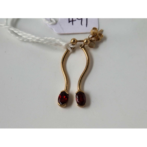 491 - A pair of garnet drop earrings, 9ct, 1.8 g