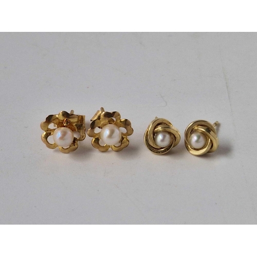 493 - Two pairs of pearl set earrings, 9ct, 1.4 g