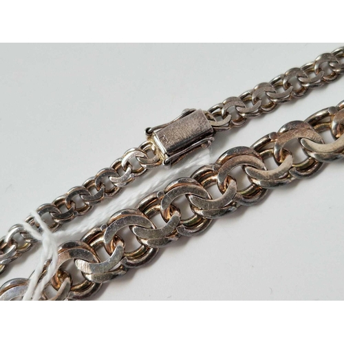 535 - A silver neck chain, 44 g.