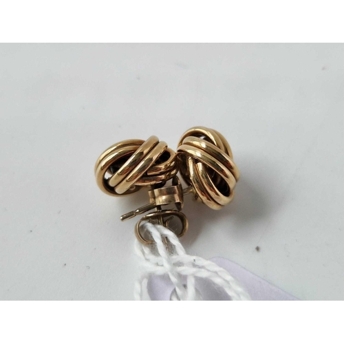 594 - A pair of knot earrings, 9ct, 2.3 g