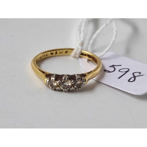 598 - A three stone diamond ring, 18ct, size H, 2.5 g