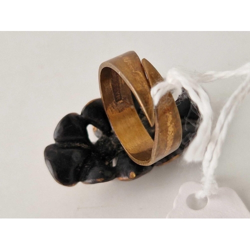 615 - A vintage 1970�s bronze reindeer moss ring by Hannu Ikonen