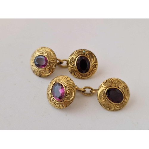 641 - A pair of antique gold and garnet cufflinks, 6.5 g