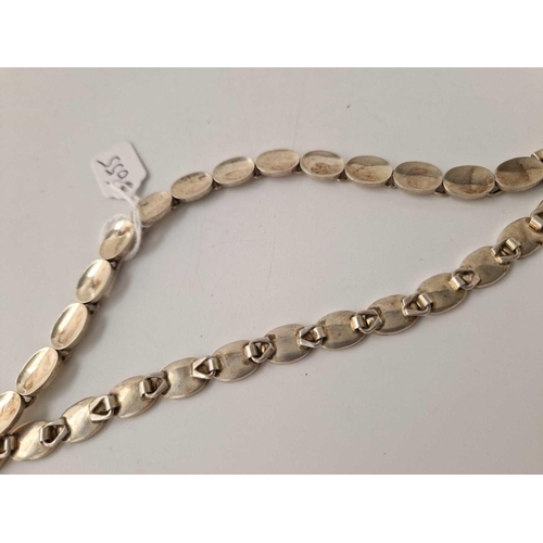 655 - A Mexican silver collar 16 inch 71 g