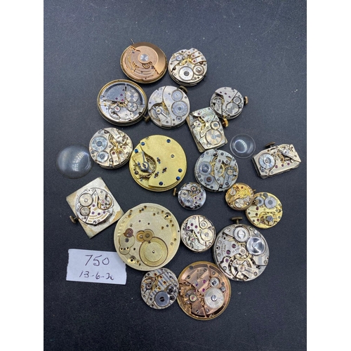 750 - A bag of assorted watch movements