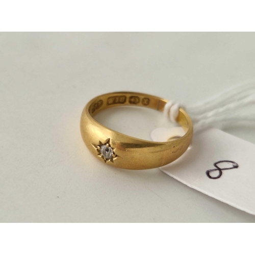 8 - A small ring set with a diamond 18ct gold size J 3.4 g