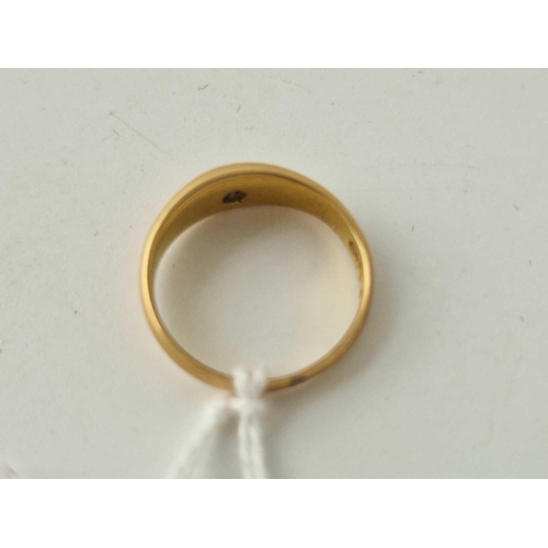 8 - A small ring set with a diamond 18ct gold size J 3.4 g