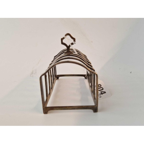 804 - A Heavey Seven Bar Toast Rack on Bracket Feet 5� Long Birmingham 1933 210g