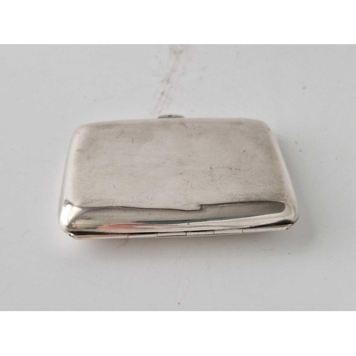 876 - A plain cigarette case of curved outline, Sheffield 1922, 60g