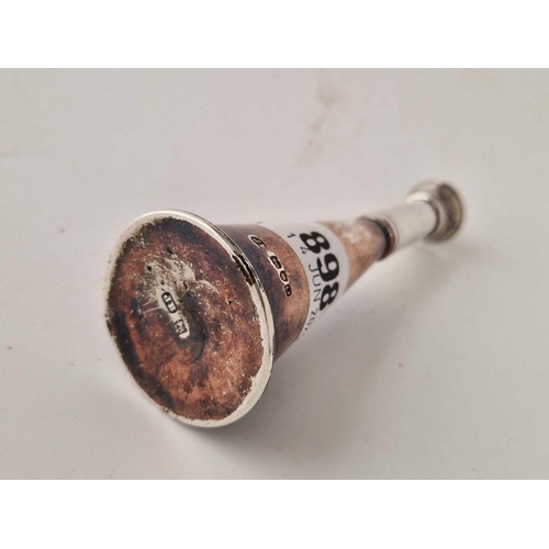 898 - An Edwardian table lighter in the form of a hunting horn with screw end, 5