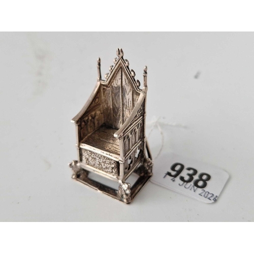 938 - An unusual menu stand in the form of a Coronation Chair, 2 inches high, London 1901 by CS/ FS